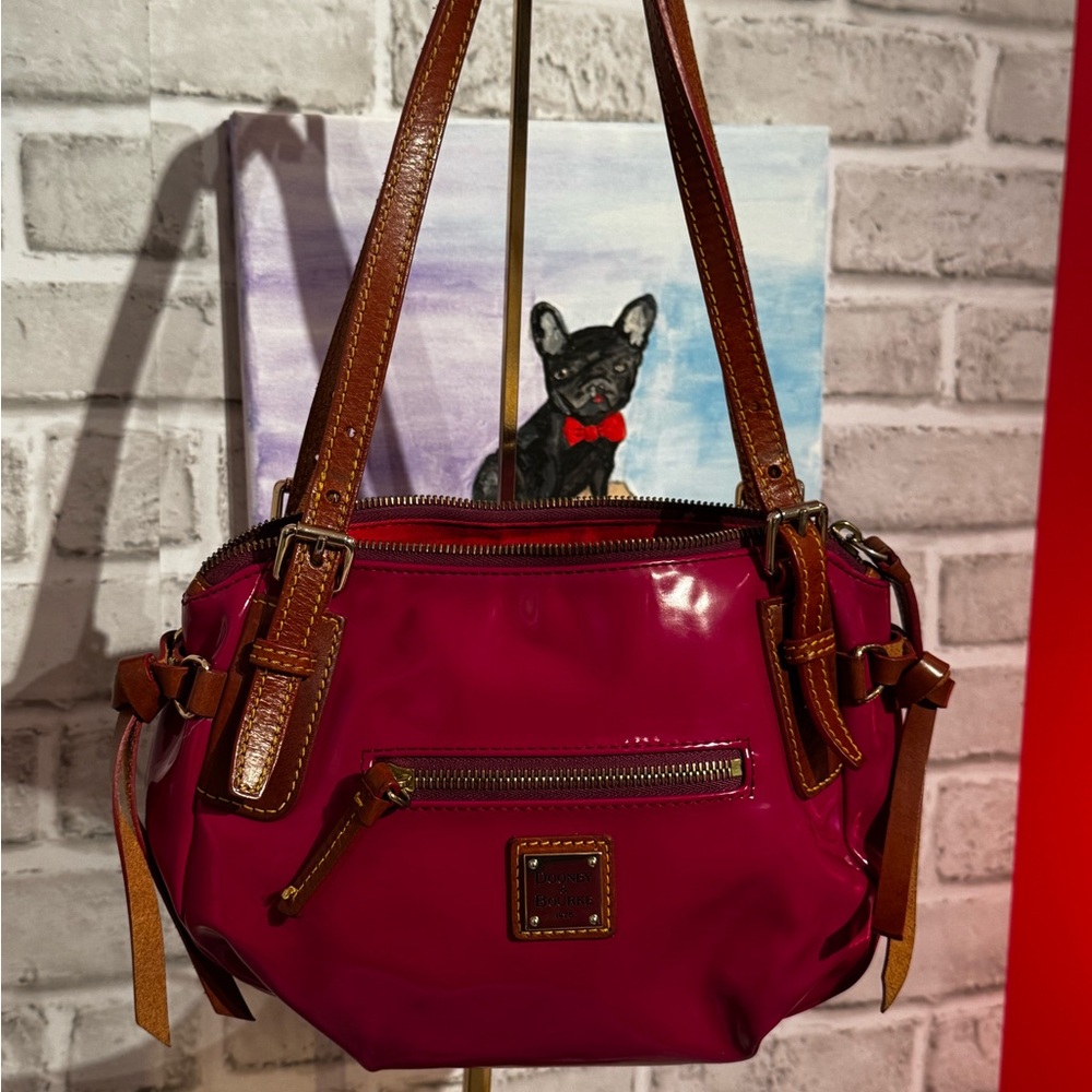 Dooney & Bourke Fuchsia Patent Leather Shoulder Bag with Leather Trim Rare - Picture 3 of 10